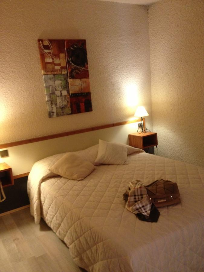 Hotel Cartusia Sarcenas Chambre photo