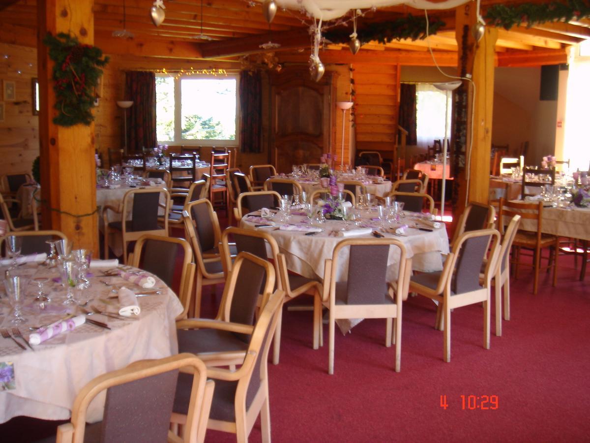 Hotel Cartusia Sarcenas Extérieur photo