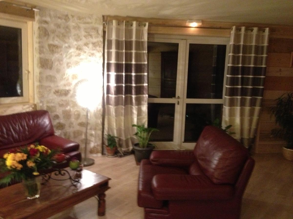 Hotel Cartusia Sarcenas Extérieur photo