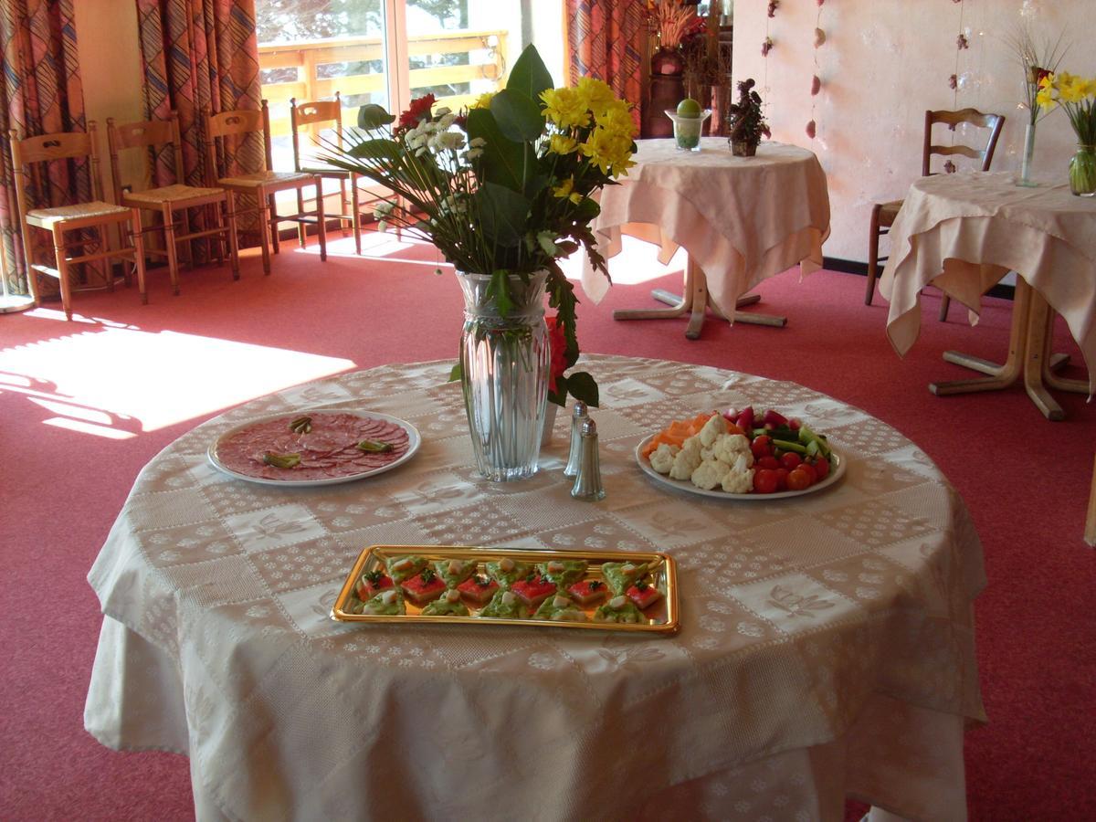 Hotel Cartusia Sarcenas Extérieur photo