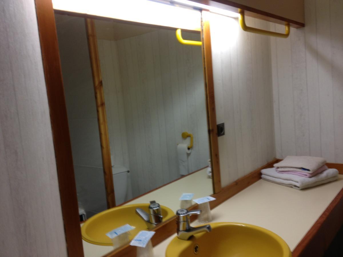 Hotel Cartusia Sarcenas Chambre photo